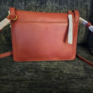 NWT FOSSIL TARYN RED CROSSBODY
